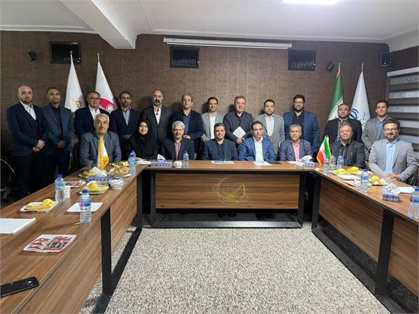 نشست هم‌اندیشی روسای انجمنهای تحت پوشش و هیات رییسه فدراسیون انجمنهای ورزشی