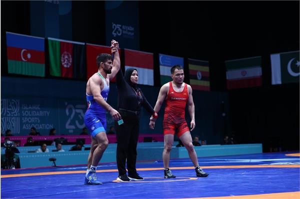 بازی‌های کشورهای اسلامی ریاض؛ پیروزی امامی مقابل کشتی‌گیر قرقیز/ یونس به نیمه‌نهایی رسید