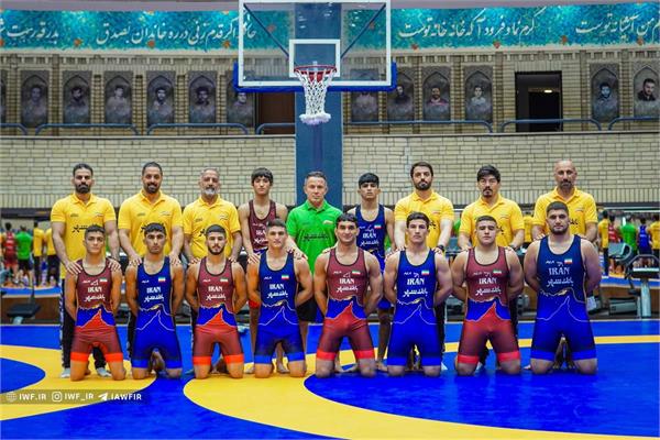 برای حضور در رقابت های قهرمانی جهان؛تیم ملی کشتی فرنگی نوجوانان راهی کشور آذربایجان شد