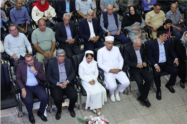 بزرگداشت شهدای ادیان الهی و مراسم تجلیل از خانواده شهدای ورزشکار 68