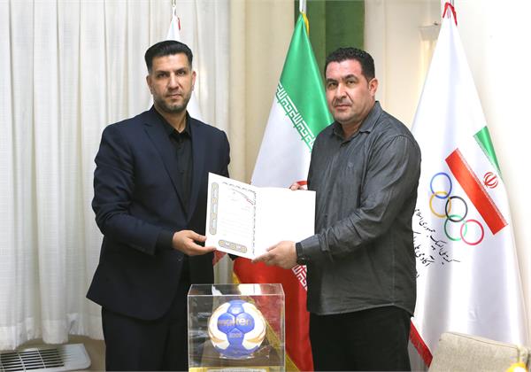 در نشستی با حضور رئیس آکادمی ملی المپیک و رئیس فدراسیون هندبال صورت گرفت: تقدیر پاکدل از مجموعه آکادمی ملی المپیک