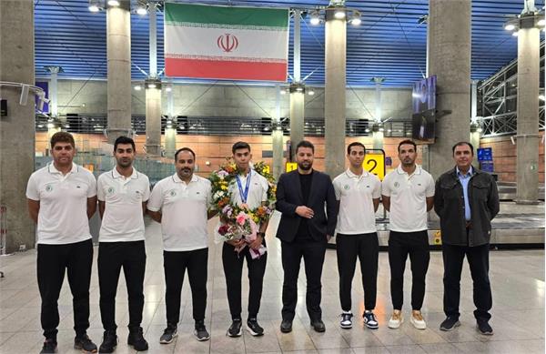 بازگشت افتخارآفرینان تیم ملی اسکیت سرعت از قهرمانی جهان به کشور
