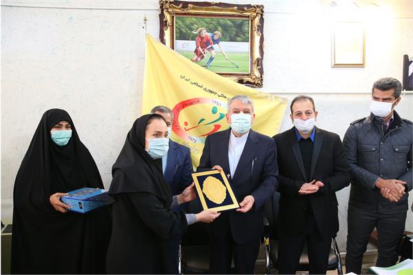 بازدید مسئولین کمیته ملی المپیک از فدراسیون های ژیمناستیک، هاکی و بولینگ و بیلیارد 31