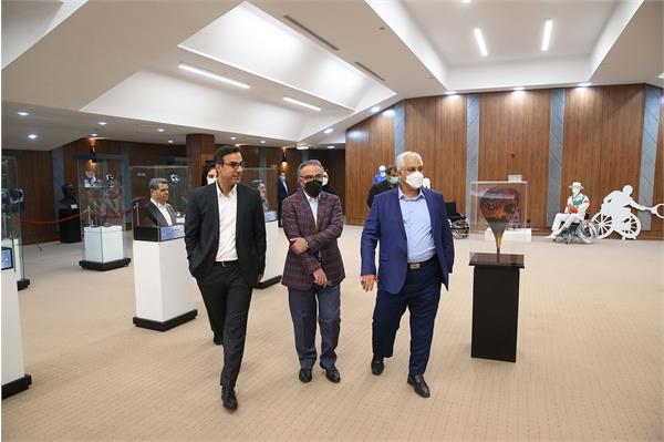 بازدید ریاست اتاق بازرگانی ایران و قطر از موزه ملی ورزش 11
