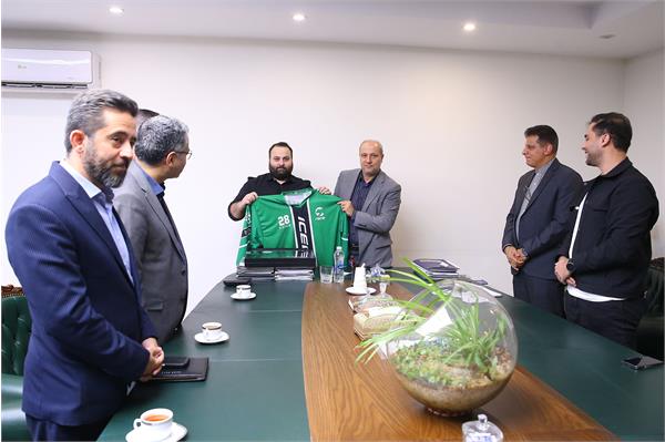 دیدار مسئولان فدراسیون اسکی و انجمن هاکی روی یخ با دبیر کل کمیته ملی المپیک 8