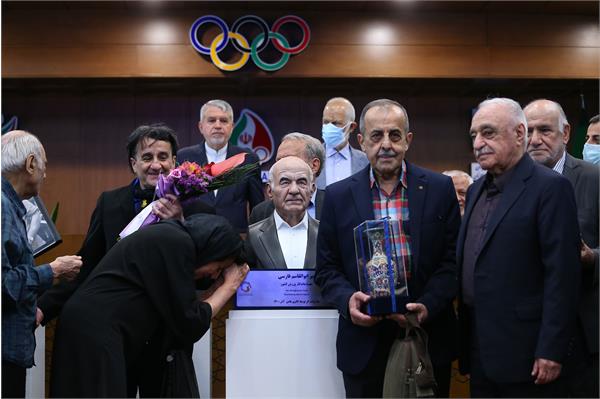 مراسم رونمایی از سردیس چهره های ماندگار ورزش ایران 66