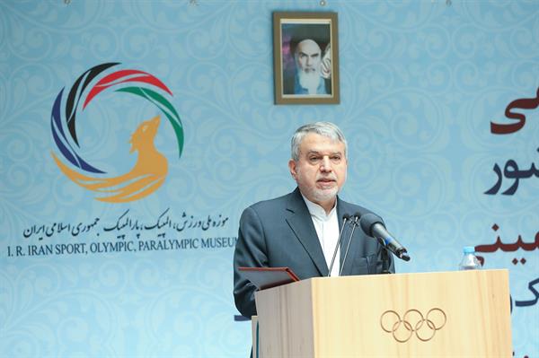 نشست صمیمی پبشکسوتان ورزشی کشور با آیت الله سید حسن خمینی،مسوولان وزارت ورزش و جوانان و کمیته ملی المپیک و پارالمپیک 44