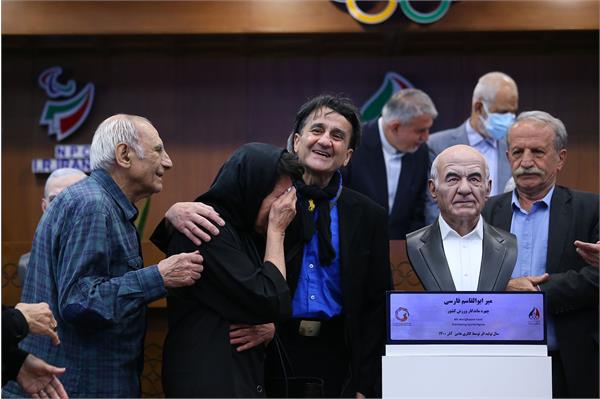 مراسم رونمایی از سردیس چهره های ماندگار ورزش ایران 62