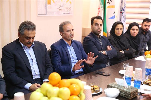 بازدید از فدراسیون های گلف، اسکواش، اسکی و بیماری های خاص 16