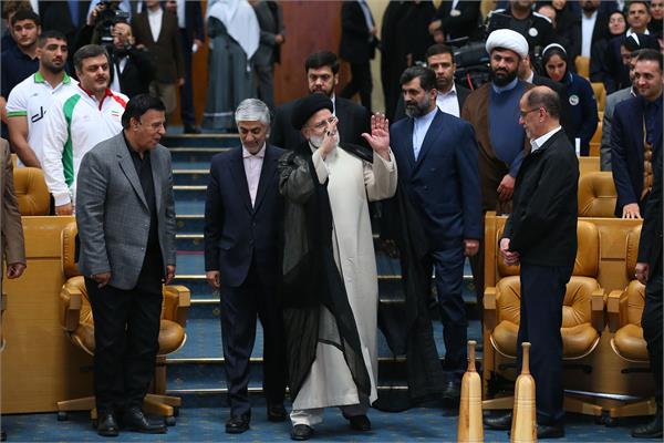 مراسم تجلیل از قهرمانان و مدال آوران سال 1403 45