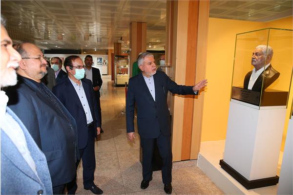 بازدید آقای شریعتمداری از موزه ملی ورزش، المپیک و پارالمپیک 8