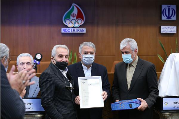 مراسم رونمایی از سردیس نام آوران بوکس کشور 35