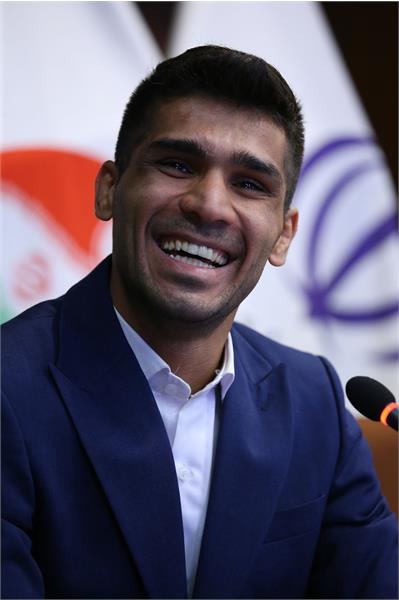 مراسم رونمایی از سردیس ماسیس هامبارسومیان 47