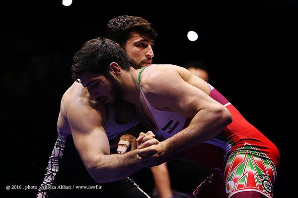 سرمربی تیم کشتی فرنگی آذربایجان:تیم جوان ایران در جام جهانی با تمام وجود مبارزه کرد
