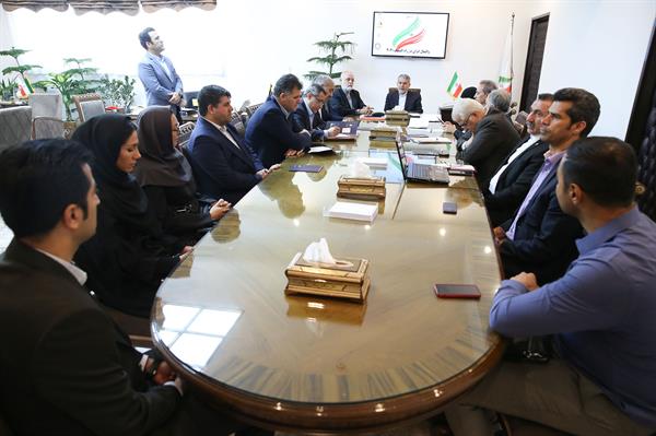 تقدیر کمیته ملی المپیک از خانم ها نجمه خدمتی و سمیه یزدانی در حاشیه جلسه هیئت اجرایی  5