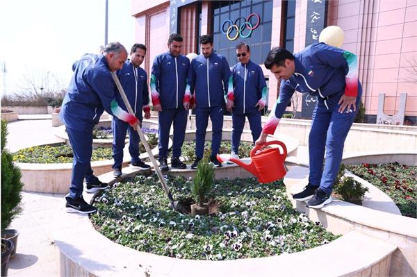 درختکاری جامعه ورزش به یاد رهبر شهید و شهدای اخیر کشور در کمیته ملی المپیک