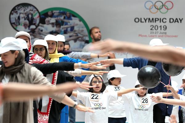 هفته المپیک - دوی روز المپیک بانوان و همایش مادر و کودک 30