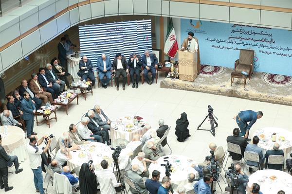 نشست صمیمی پبشکسوتان ورزشی کشور با آیت الله سید حسن خمینی،مسوولان وزارت ورزش و جوانان و کمیته ملی المپیک و پارالمپیک 55