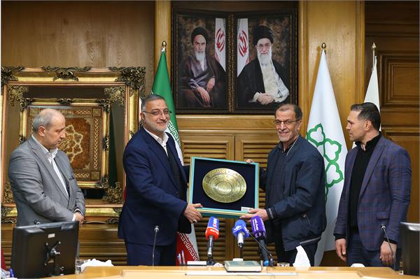 امضای تفاهم نامه همکاری با شهرداری تهران 13