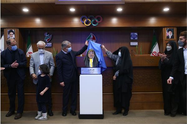 مراسم نکوداشت خانم طاهره طاهریان 43