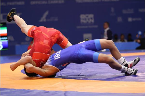 بازی های آسیایی جوانان بحرین ۲۰۲۵؛ پیروزی کشتی‌گیر ایران مقابل حریف ژاپنی در دور نخست