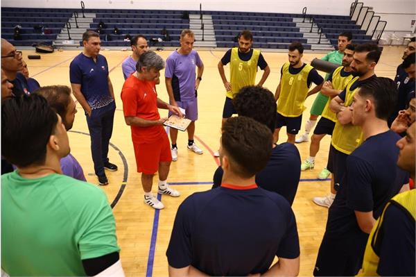 بازیهای کشورهای اسلامی ریاض؛تیم های ملی فوتسال آقایان و والیبال بانوان فردا بمصاف مراکش و آذربایجان می روند