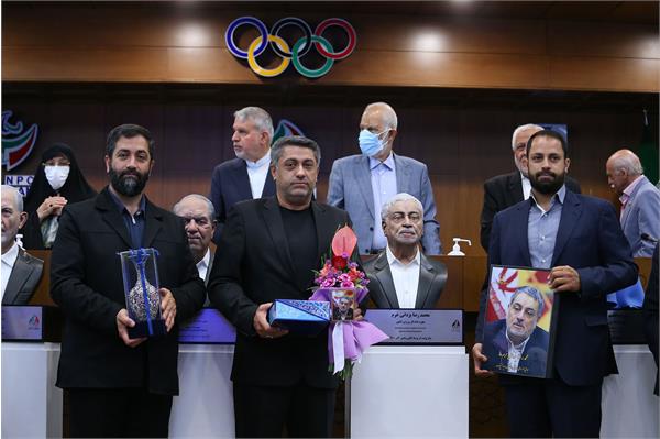 مراسم رونمایی از سردیس چهره های ماندگار ورزش ایران 59