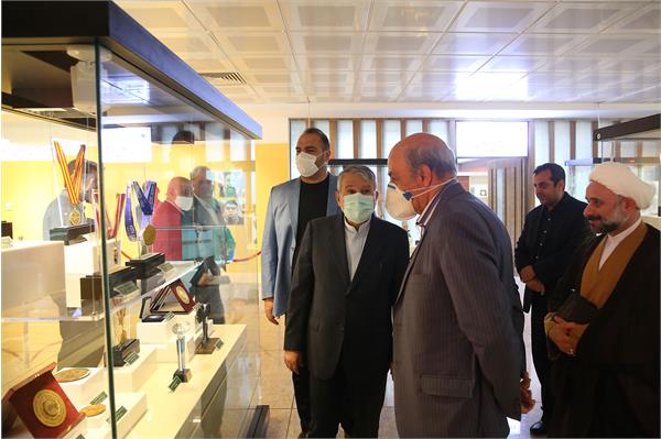 بازدید دکتر گودرزی وزیر اسبق ورزش و جوانان از موزه ملی ورزش، المپیک و پارالمپیک 9