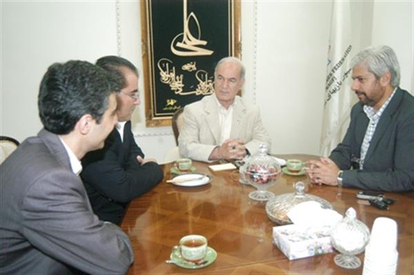 دردیدار نائب رئیس فدراسیون جهانی شطرنج با افشارزاده عنوان شد؛راه اندازی آکادمی شطرنج ومیزبانی مسابقات آزاد 2011 جهانی در تهران