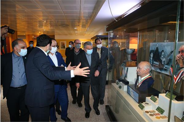 بازدید ریاست دانشگاه تهران از موزه ملی ورزش 9