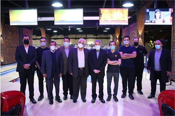 بازدید از تیم ملی هاکی روی یخ و افتتاح سالن بولینگ بازار بزرگ ایران 15
