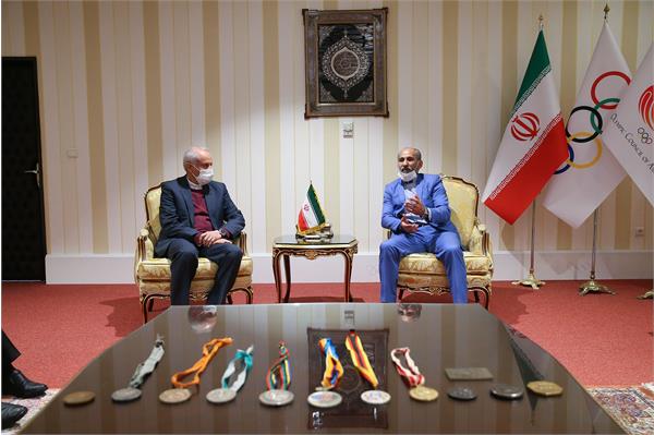 اهدا مدال نقره عسگری محمدیان در المپیک بارسلون به موزه ملی ورزش، المپیک و پارالمپیک  5