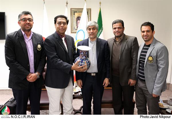 دیدار رییس کمیته ملی المپیک با رئیس سپک تاکرای آسیا؛هاشمی:برگزاری لیگ جهانی باعث رشد هر چه بهتر سپک تاکرا خواهد شد/بن قادر:پیشنهادات رییس کمیته ملی المپیک را به فدراسیون جهانی انتقال خواهم داد