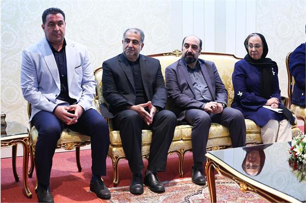 امضای تفاهم نامه همکاری با سازمان نظام پزشکی 16