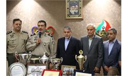 مراسم اهدا مدال و کاپ افتخارآفرینان ورزش کشور به موزه المپیک و پارالمپیک-. 2