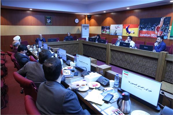 خسروی وفا در پایان نخستین  نشست شورای مشورتی روسای کمیسیون ها:کمیسیون ها می توانند مبتکر برنامه های جدید باشند