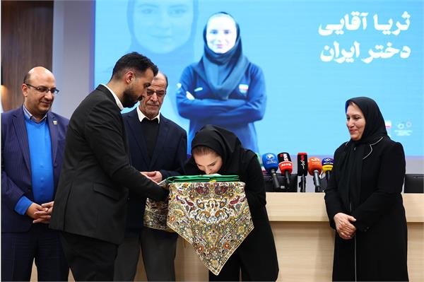 کنفرانس مطبوعاتی عضویت ثریا آقایی در کمیته بین المللی المپیک 15