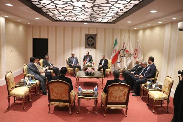 دیدار وزیر ورزش عراق با رییس کمیته ملی المپیک؛صالحی امیری:ظرفیت همکاری ورزش ایران و عراق بسیار بیشتر از شرایط فعلی است/احمد ریاض طالب:بدنبال افزایش همکاری هر چه بیشتر بین فدراسیونهای دو کشور هستیم