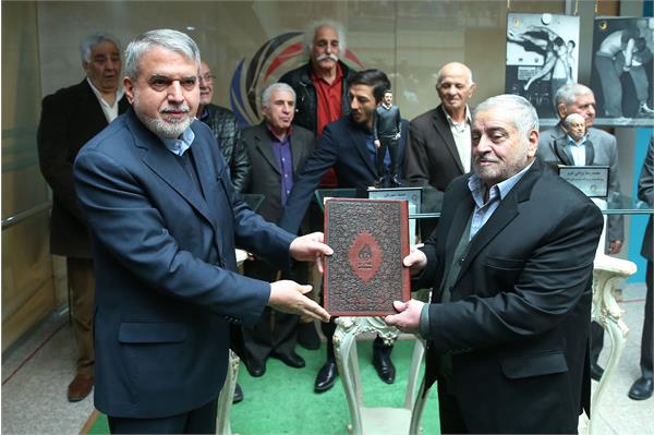 آیین بزرگداشت و رونمایی از دست نوشته های غلامرضا تختی 37