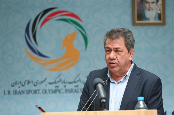 نشست صمیمی پبشکسوتان ورزشی کشور با آیت الله سید حسن خمینی،مسوولان وزارت ورزش و جوانان و کمیته ملی المپیک و پارالمپیک 42