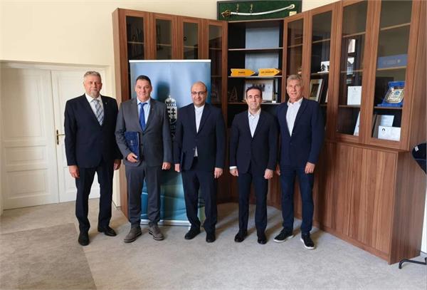 Iranian NOC Sings MOU with Hungarian Counterpart