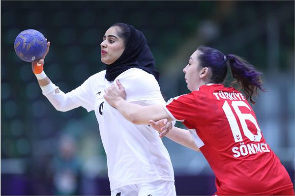 بازی های کشورهای اسلامی ریاض؛ توقف بانوان هندبالیست کشورمان در مقابل قدرتمندترین حریف گروه