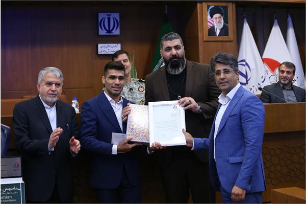 مراسم رونمایی از سردیس ماسیس هامبارسومیان 49