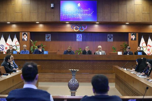 نشست ریاست کمیته ملی المپیک و کمیسیون رسانه های کمیته المپیک با مدیران روابط عمومی فدراسیون های ورزشی 21