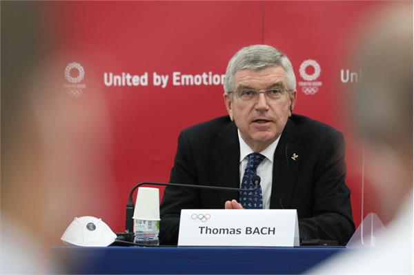 دفاع تمام قد باخ از IOC