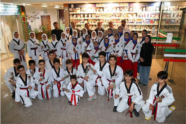 بازدید مسولان و ورزشکاران تکواندو استان تهران از موزه ملی ورزش، المپیک و پارالمپیک 10