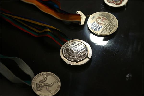 اهدا مدال نقره عسگری محمدیان در المپیک بارسلون به موزه ملی ورزش، المپیک و پارالمپیک  17