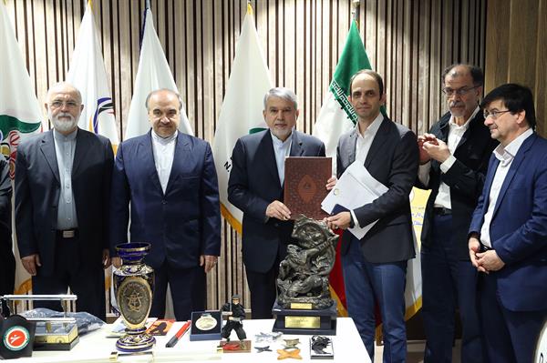 مراسم اهدا مدال و کاپ افتخارآفرینان ورزش کشور به موزه المپیک و پارالمپیک -- 30