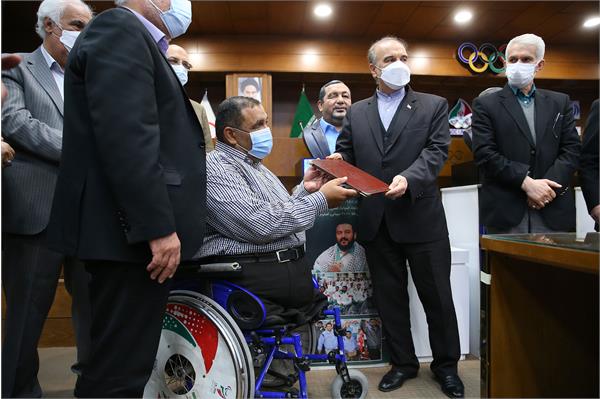 مراسم رونمایی از سردیس قهرمانان ورزش کشور 65