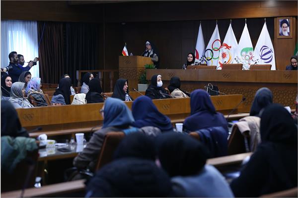 مراسم تجلیل از بانوان تاثیرگذار در ورزش زنان 56